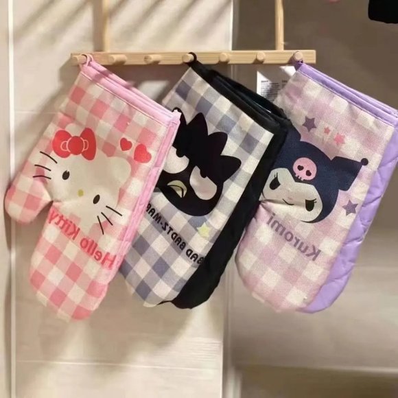 Hello Kitty & Kuromi Baking Gloves Retro Vintage Checkered Hearts 2 Gloves Pair - Picture 1 of 8